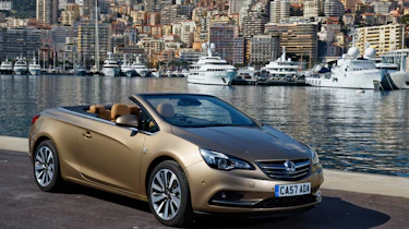Vauxhall Cascada front three-quarters