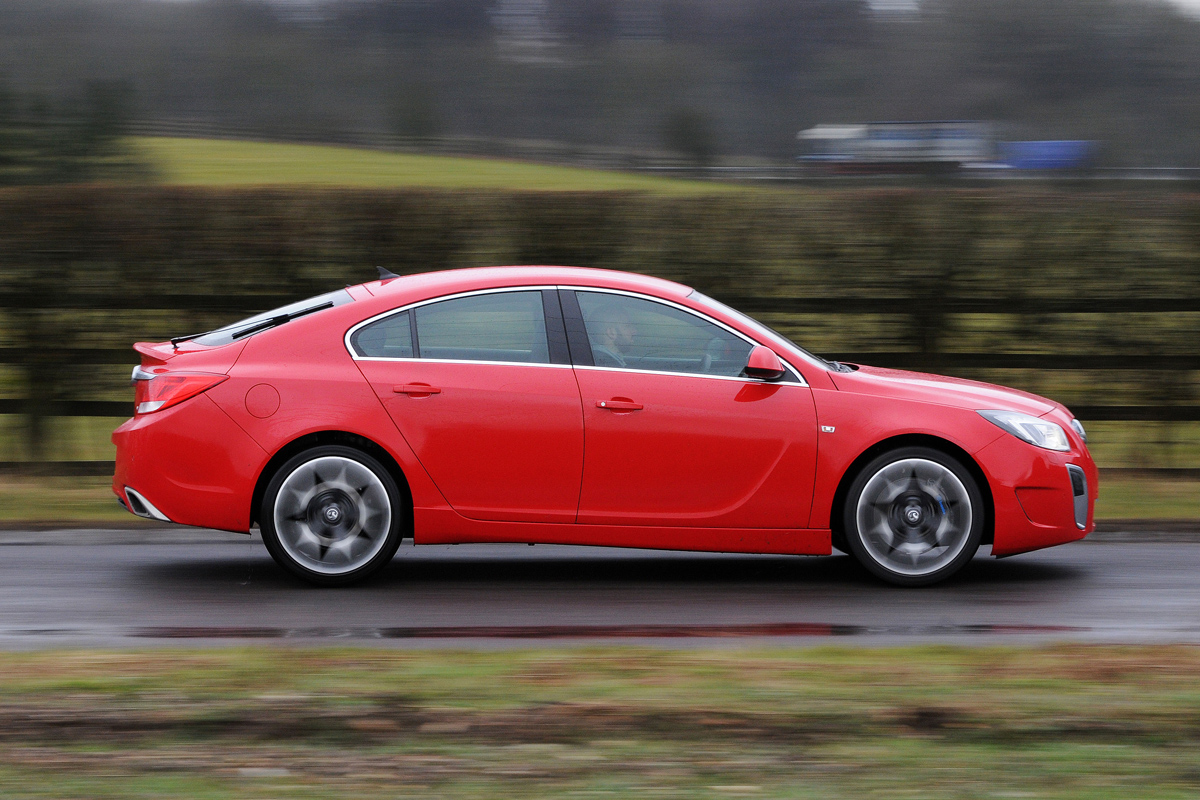 Vauxhall Insignia VXR SuperSport panning