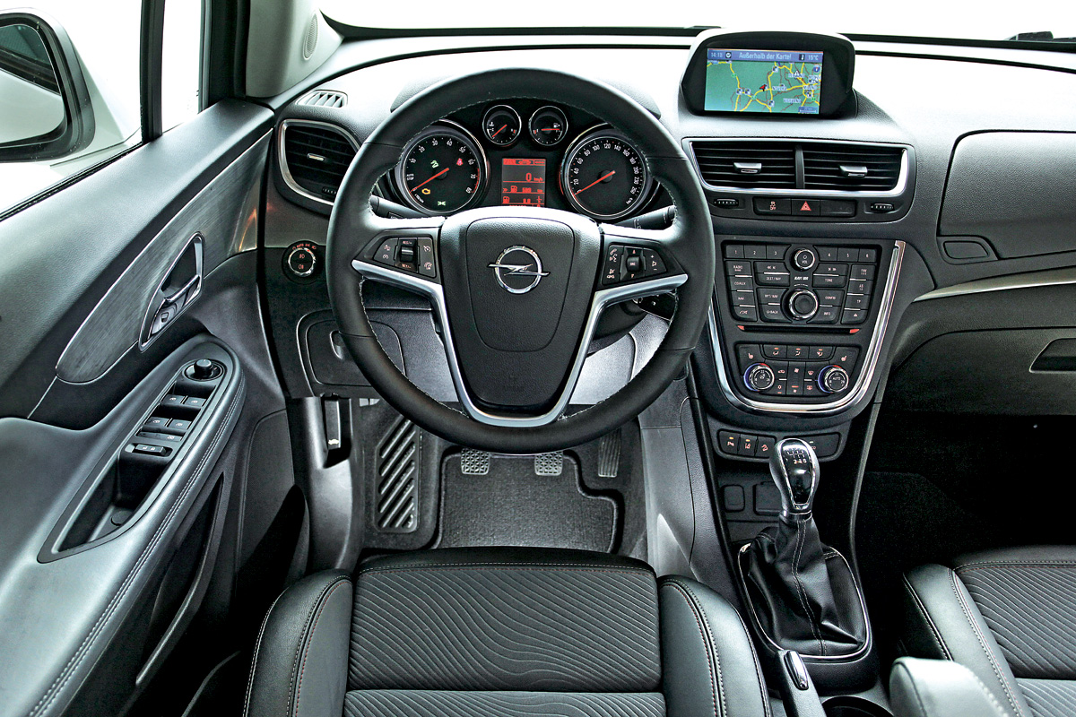 Vauxhall Mokka interior