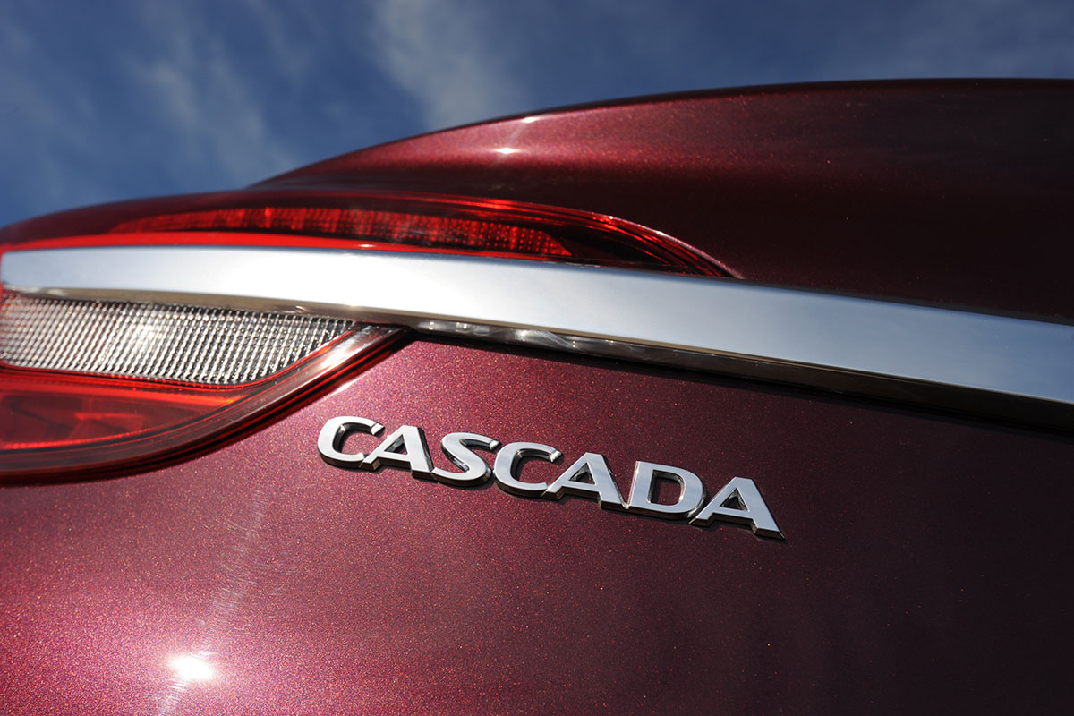 Vauxhall Cascada badge