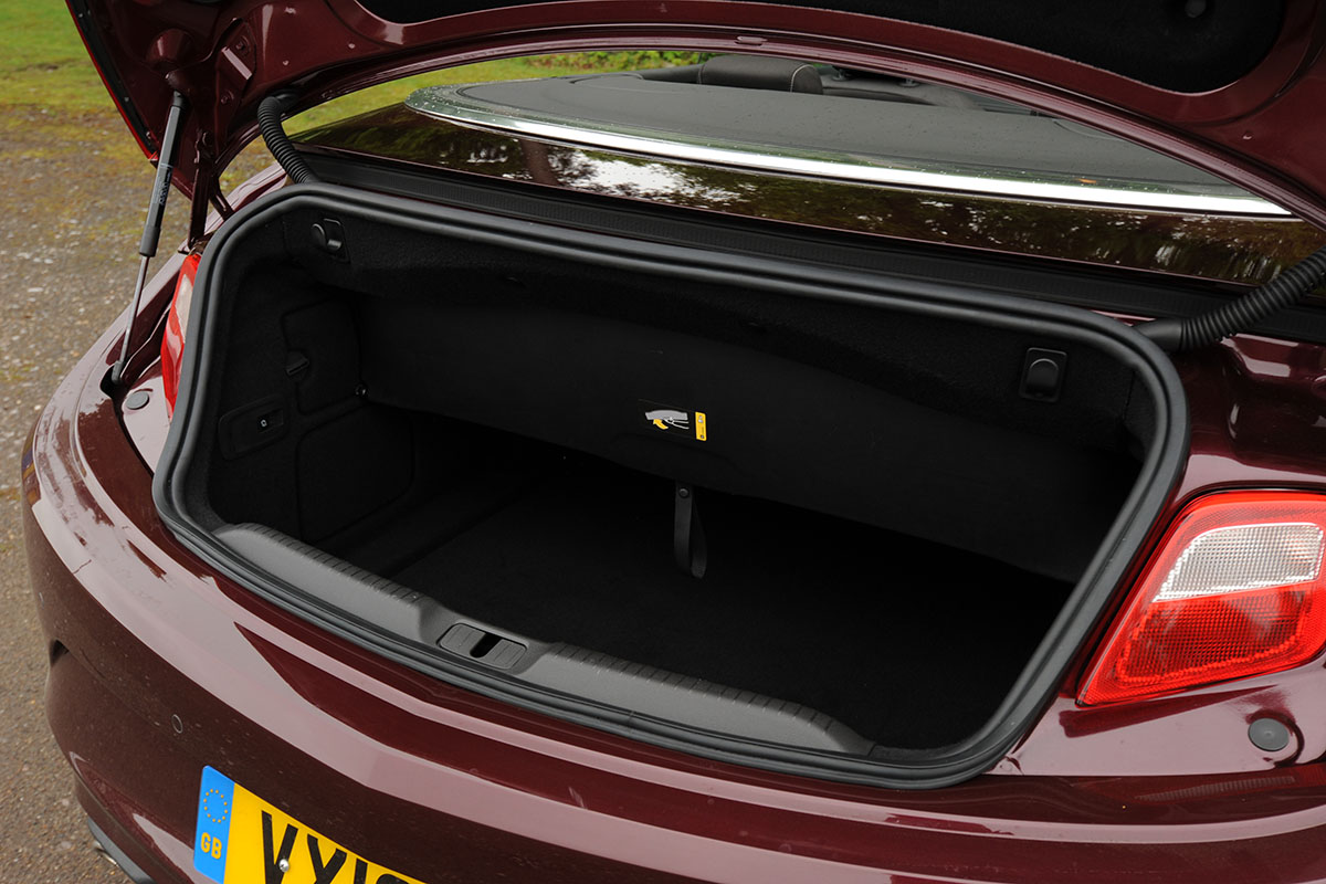 Vauxhall Cascada boot