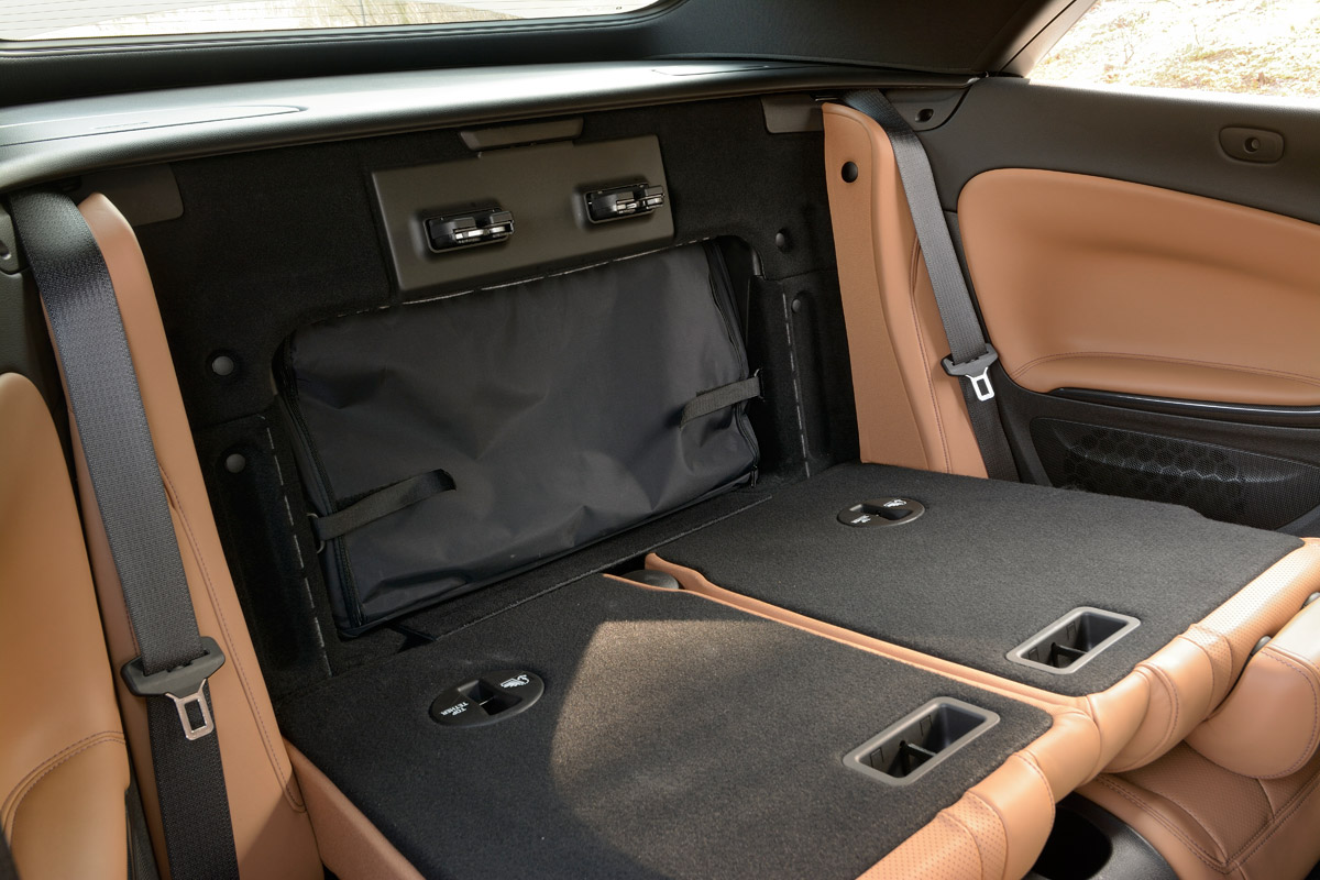 Vauxhall-Cascada-2014-boot-opening