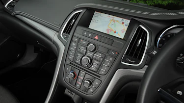 Vauxhall Cascada centre console