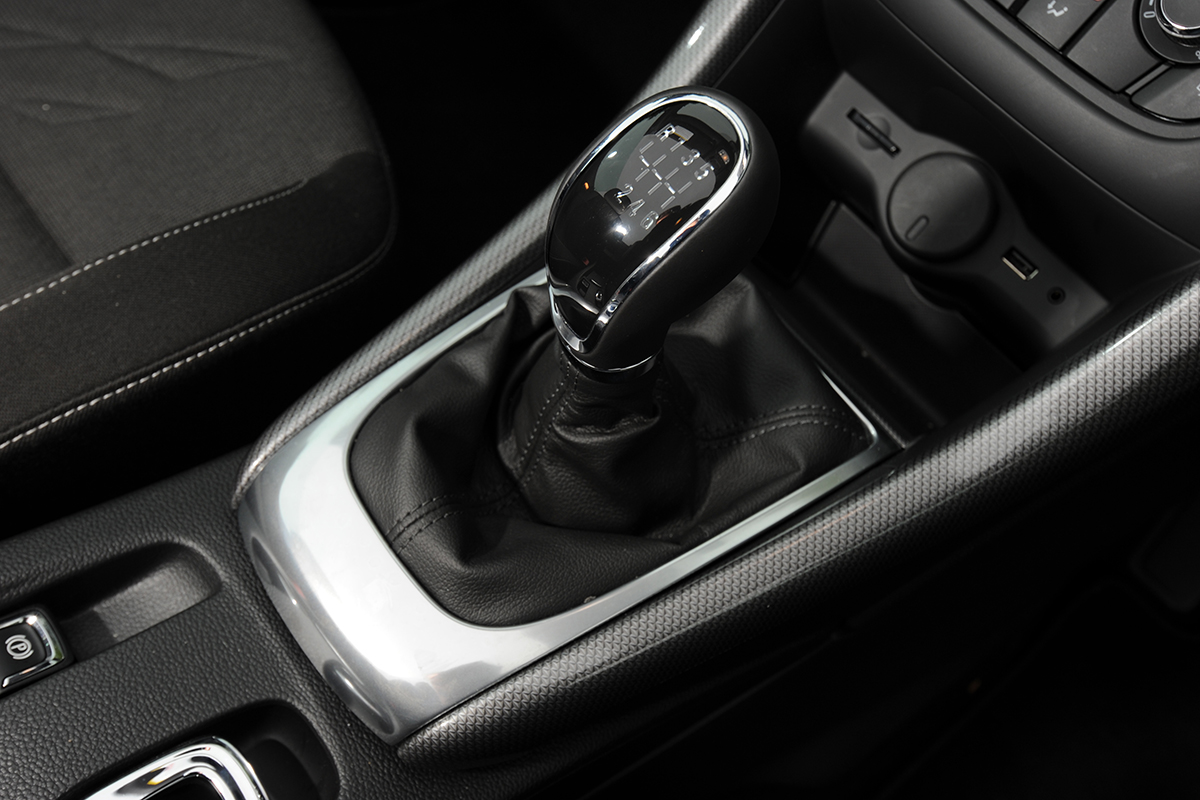 Vauxhall Cascada gearlever