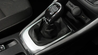 Vauxhall Cascada gearlever