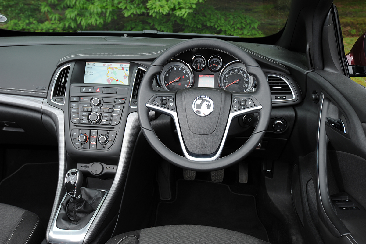 Vauxhall Cascada interior