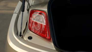Vauxhall-Cascada-2014-light