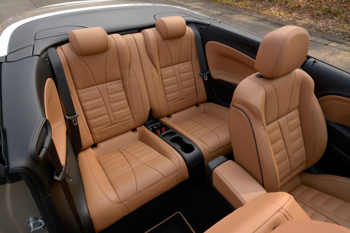 Vauxhall-Cascada-2014-rear-seats