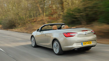 Vauxhall-Cascada-2014-rear-tracking