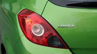 Vauxhall Corsa ecoFLEX lights