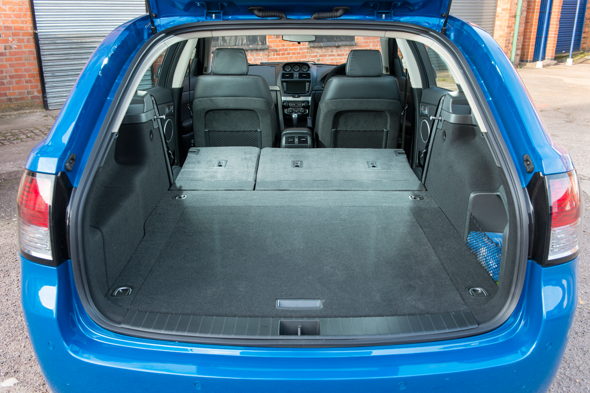Vauxhall VXR8 Tourer load area