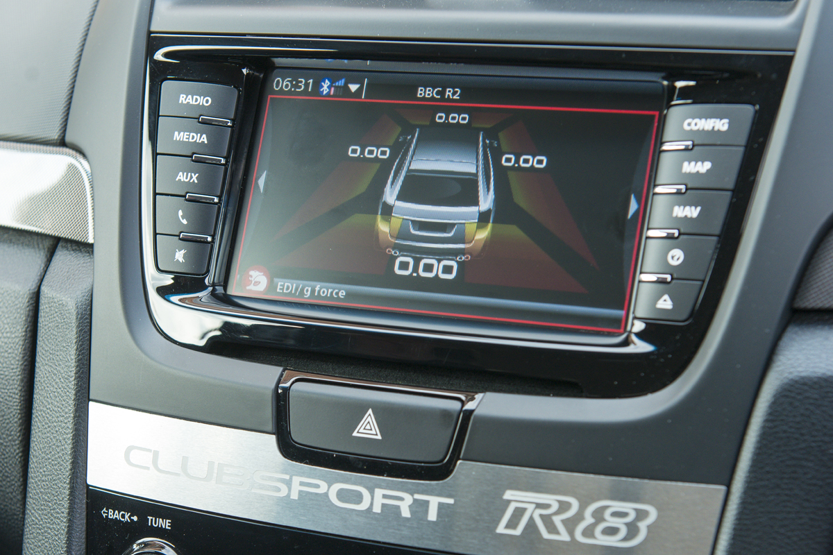 Vauxhall VXR8 Tourer reversing screen