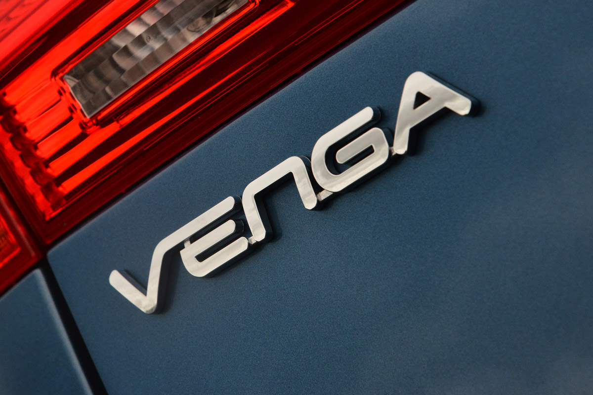 Kia Venga badge