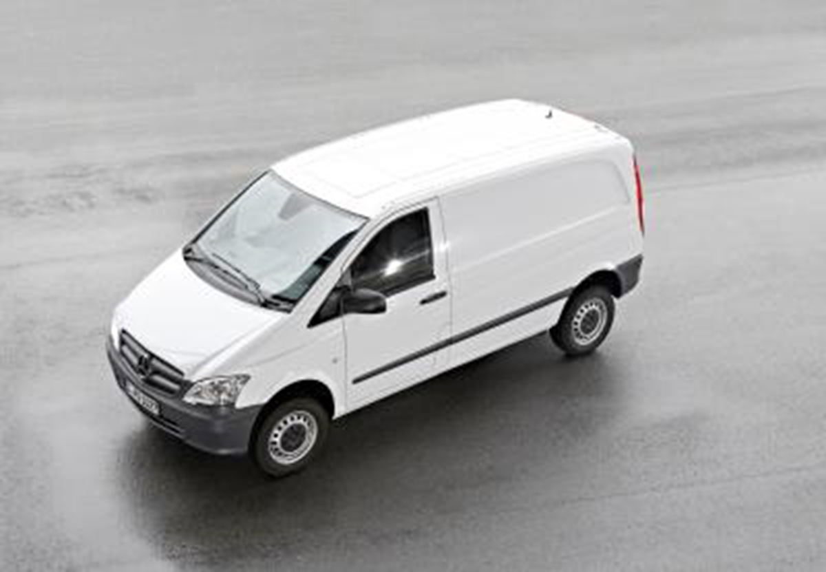 Mercedes Vito front left side top view
