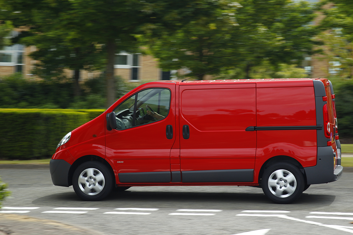 Vauxhall Vivaro left side