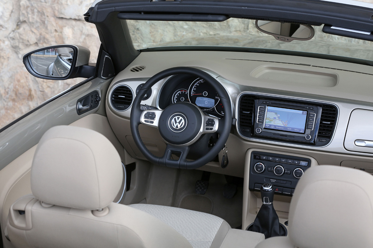 VW Beetle Cabriolet 1.4 TSI dash