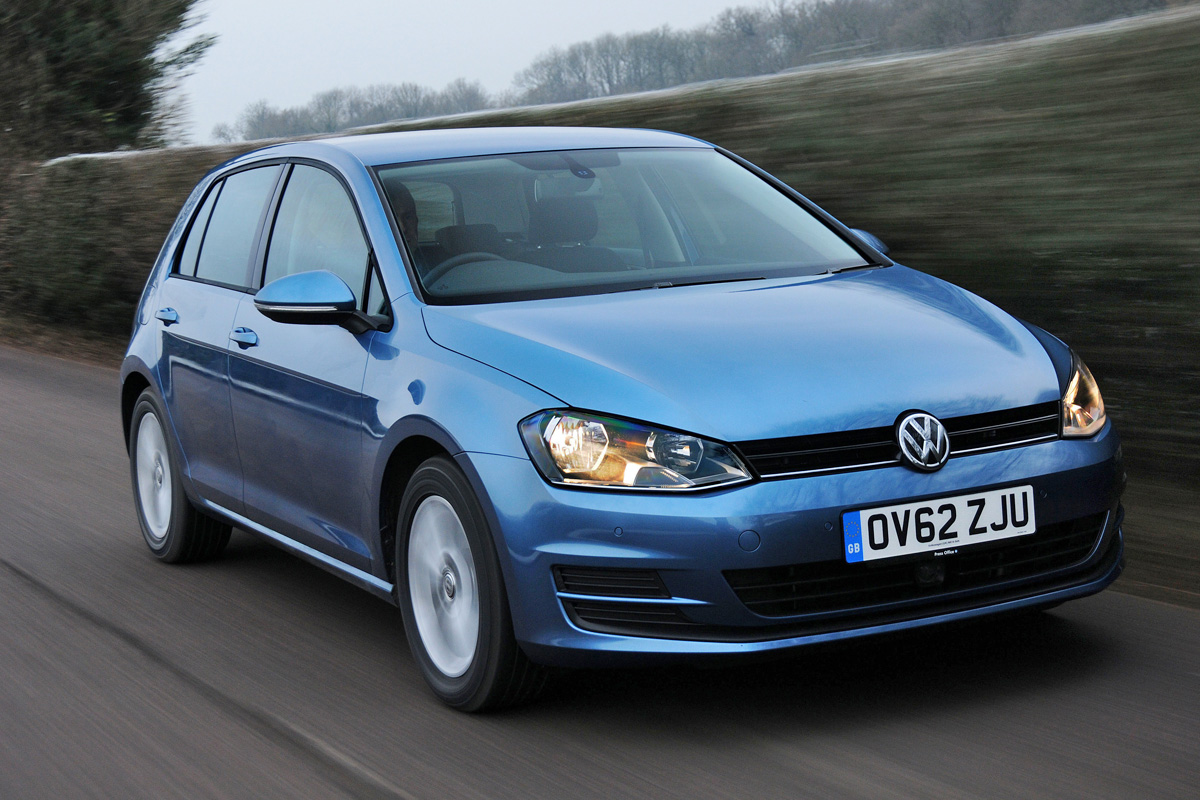 VW Golf 2.0 TDI SE front action