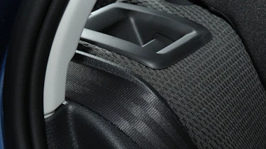 VW Golf 2.0 TDI SE rear seats handles