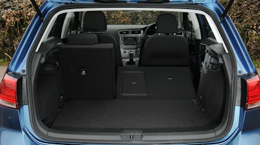VW Golf 2.0 TDI SE boot