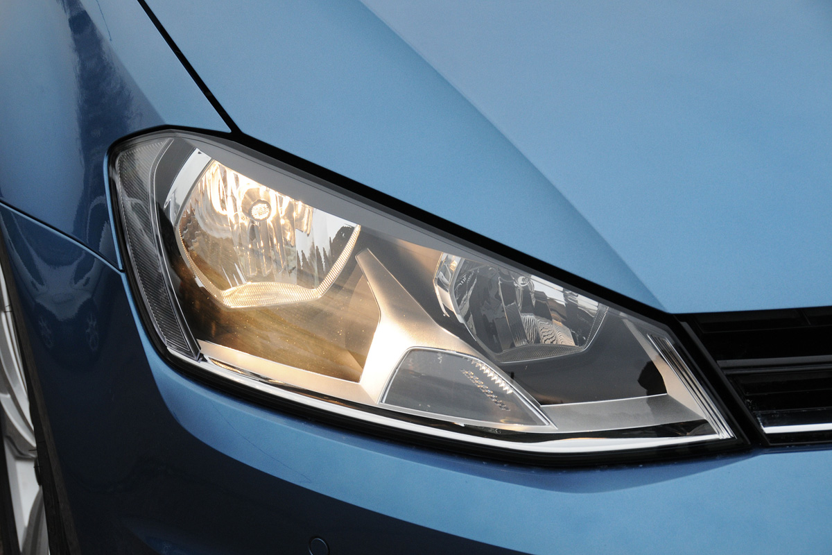 Volkswagen Golf headlight detail