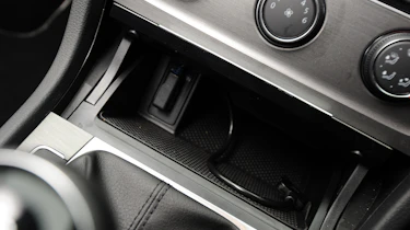 VW Golf 1.6 TDI SE detail