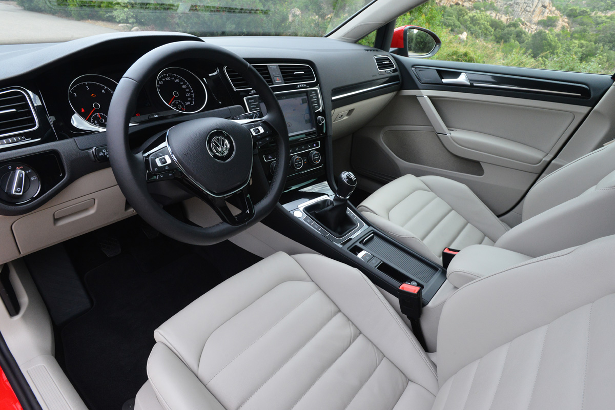 Volkswagen Golf mk7 dials