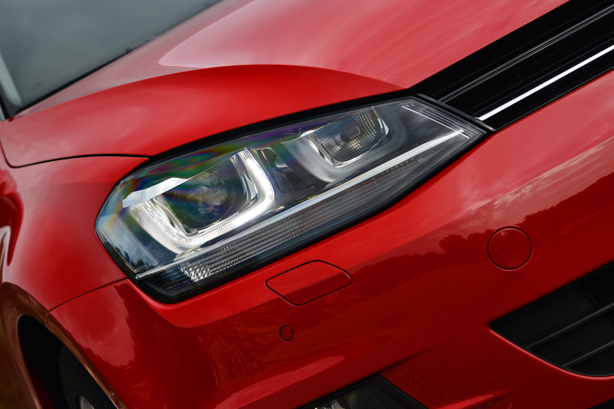 Volkswagen Golf mk7 headlight