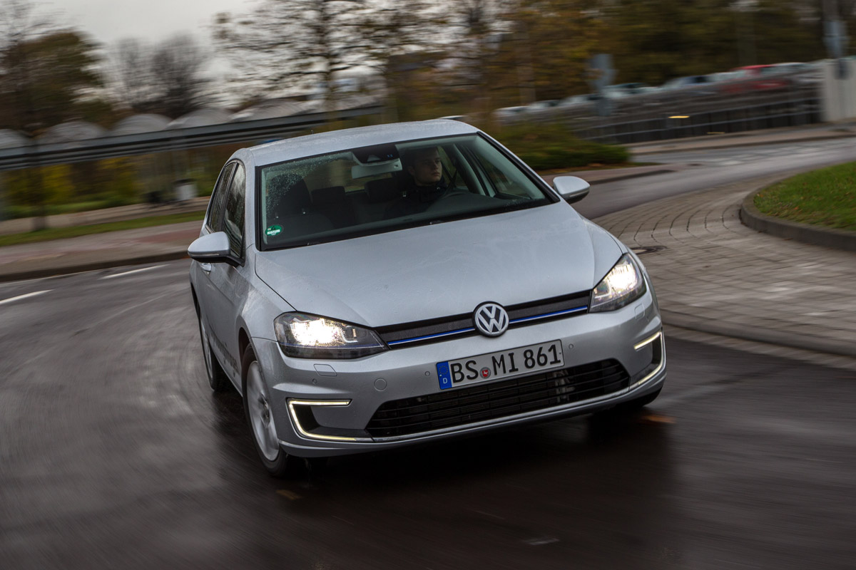 Volkswagen Golf Plug-in hybrid 2014 front action