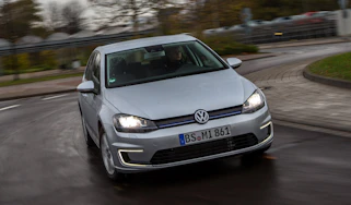 Volkswagen Golf Plug-in hybrid 2014 front action