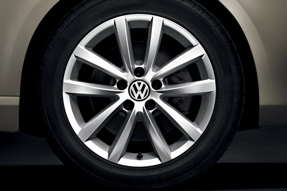 Volkswagen Passat Executive Style wheel