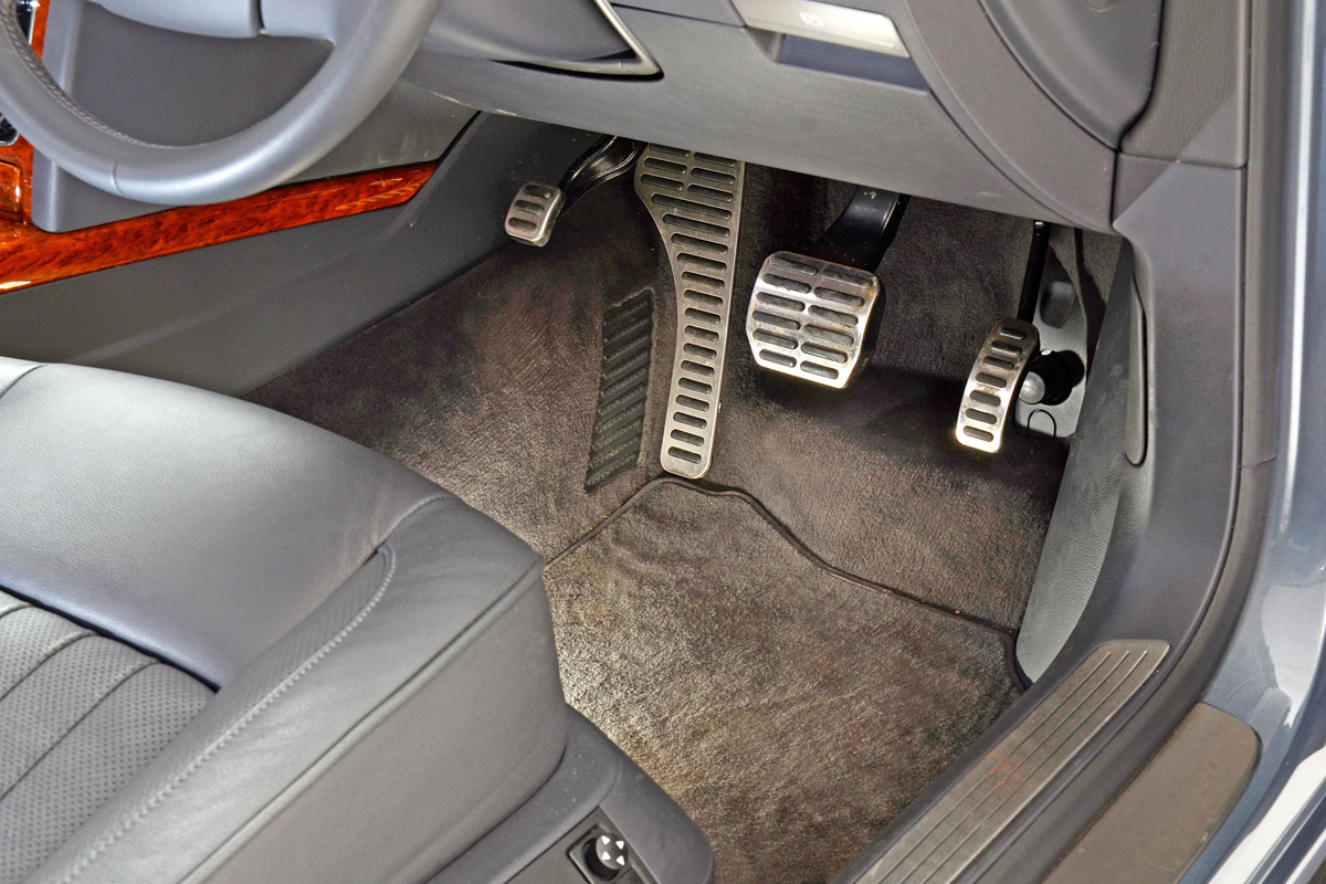 Used Volkswagen Phaeton leaks