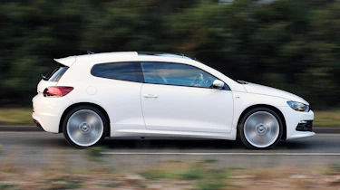 Volkswagen Scirocco R Line panning