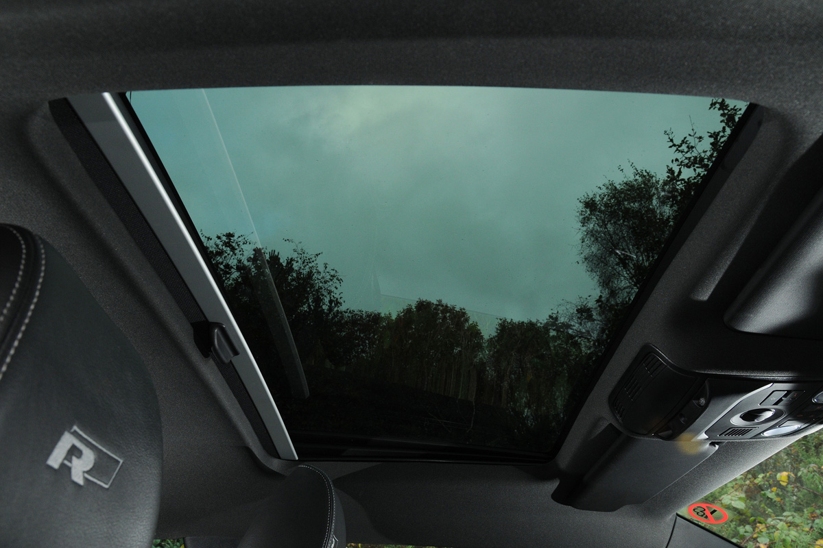 Volkswagen Scirocco R Line roof
