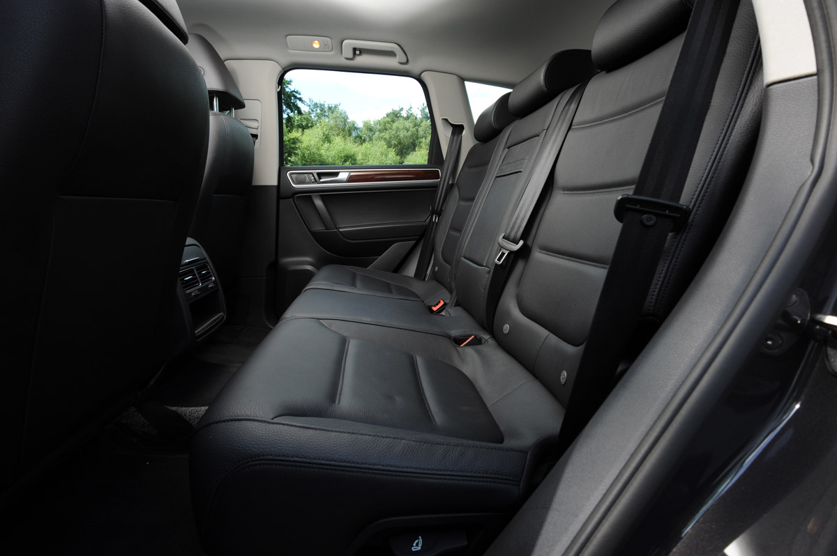 Volkswagen Touareg 3.0 TDI V6 SE seats