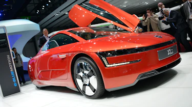 Volkswagen XL1 front action