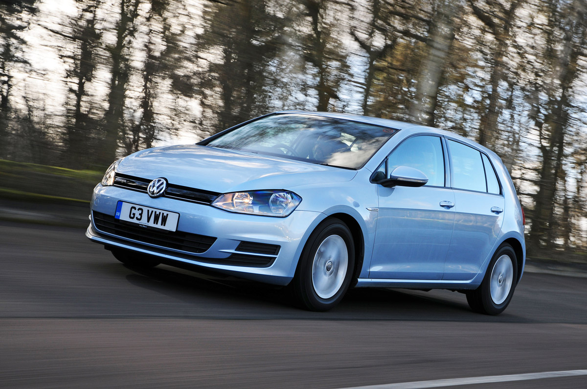 Volkswagen Golf Bluemotion front tracking