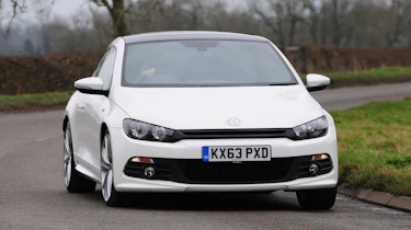 Volkswagen Scirocco GT TDI front action