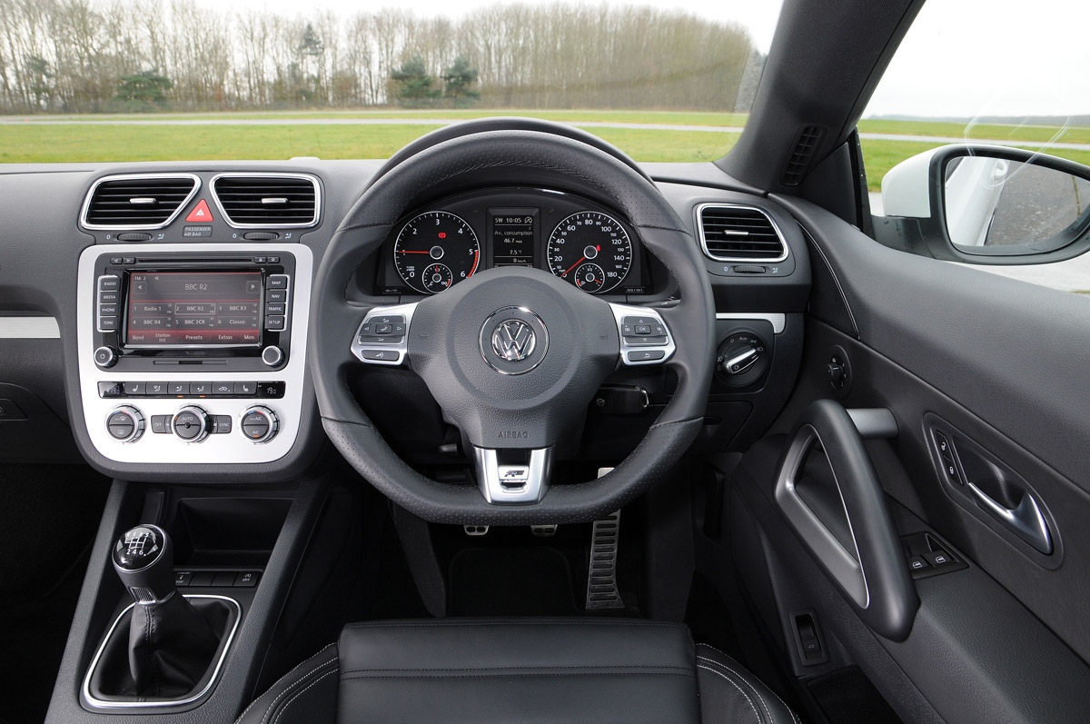 Volkswagen Scirocco GT TDI interior