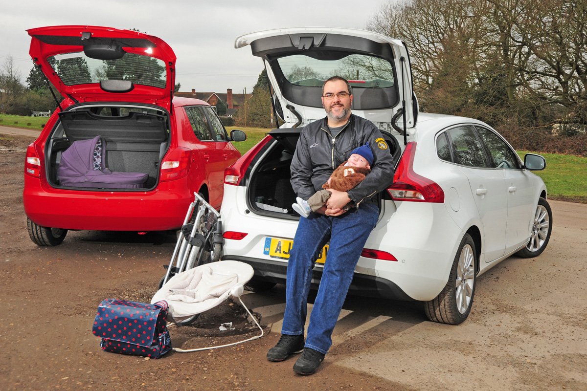 Volvo V40 header