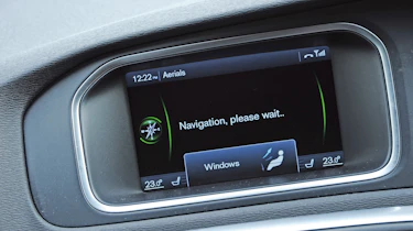 Volvo V40 display