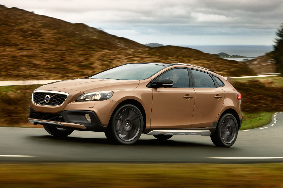 Volvo V40 Cross Country side