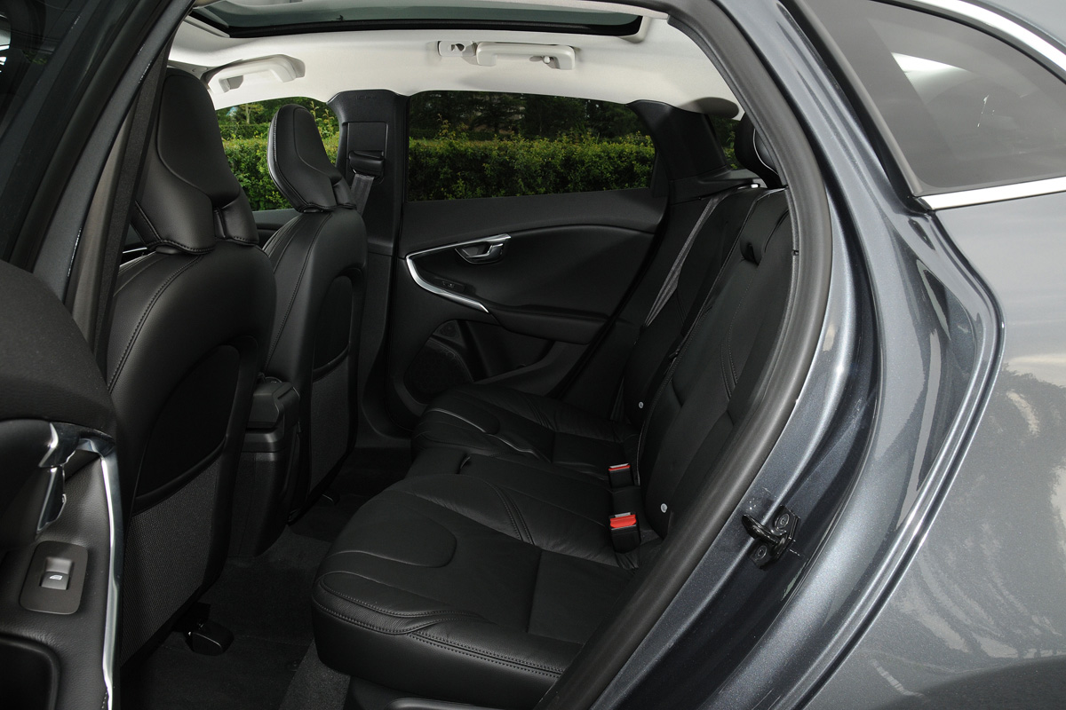 Volvo V40 D3 rear seats