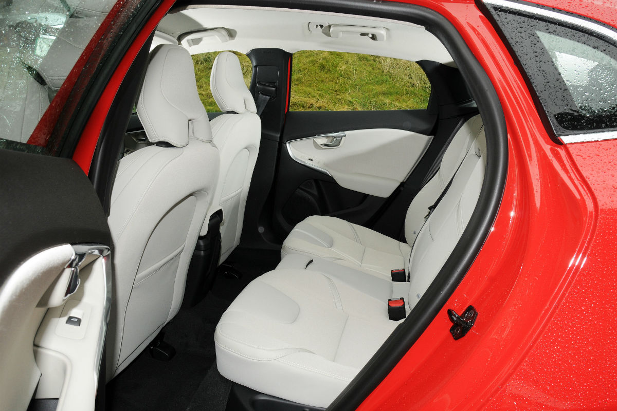 Volvo V40 D2 rear seats