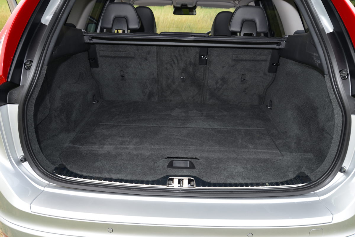 Volvo XC60 front boot