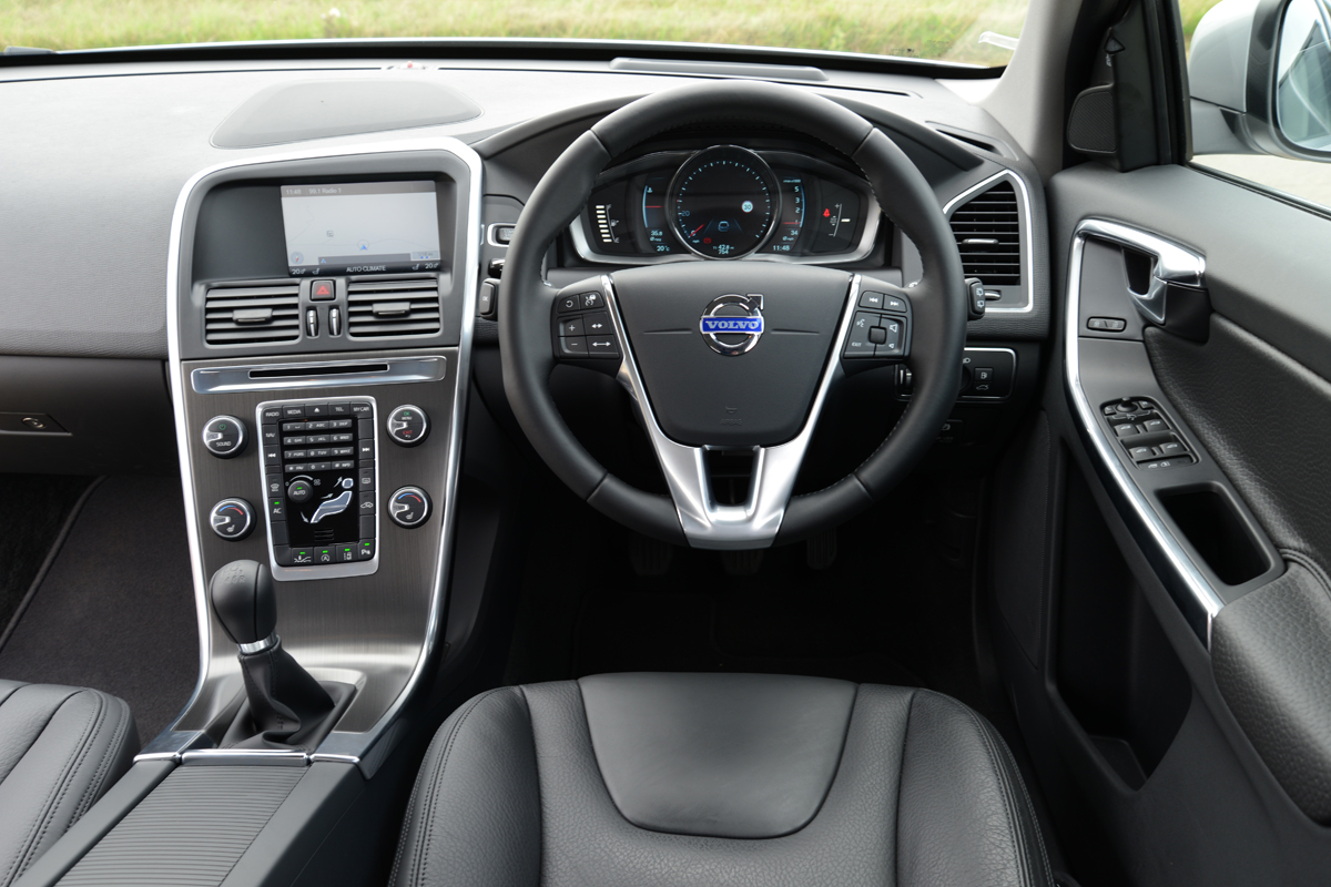 Volvo XC60 front interior