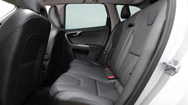 Volvo XC60 front rear seats