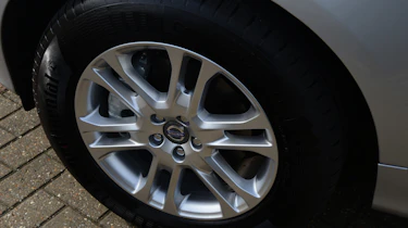 Volvo XC60 front wheel