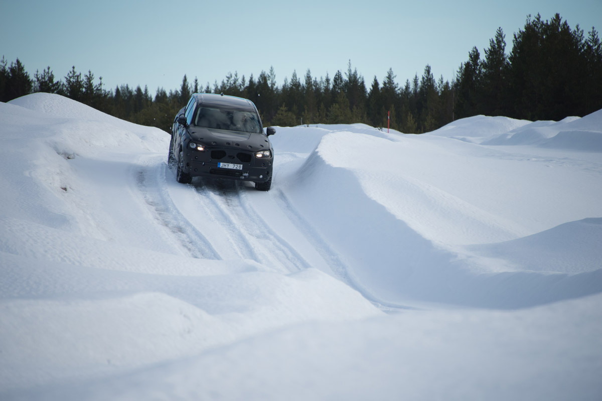 Volvo XC90 first ride hill