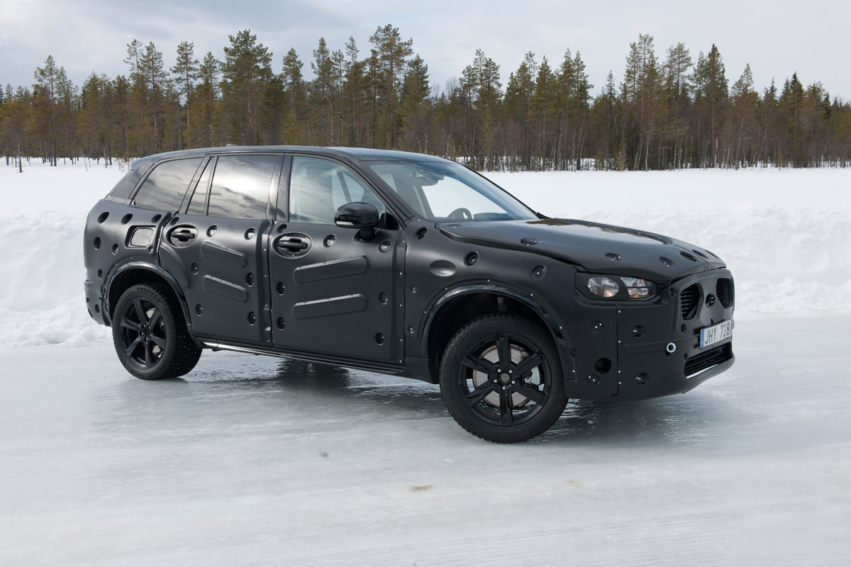 Volvo XC90 first ride static