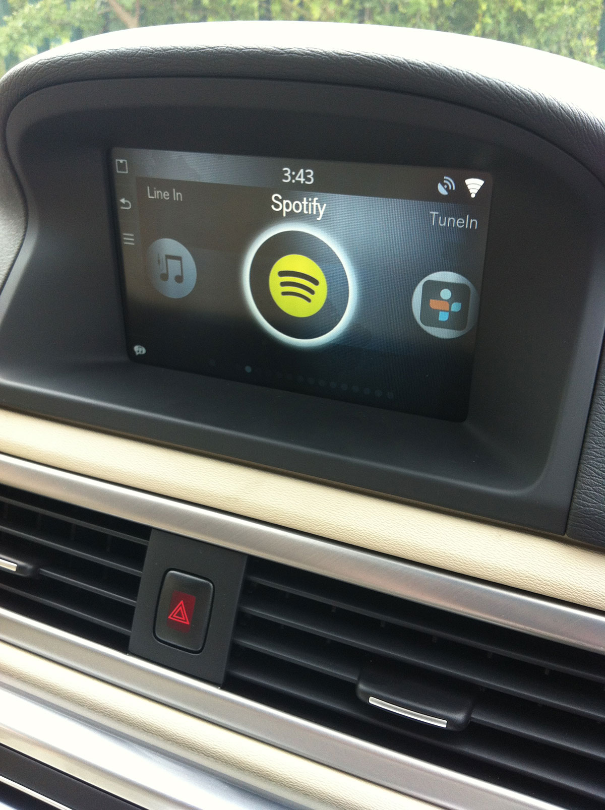 Volvo S80 Screen